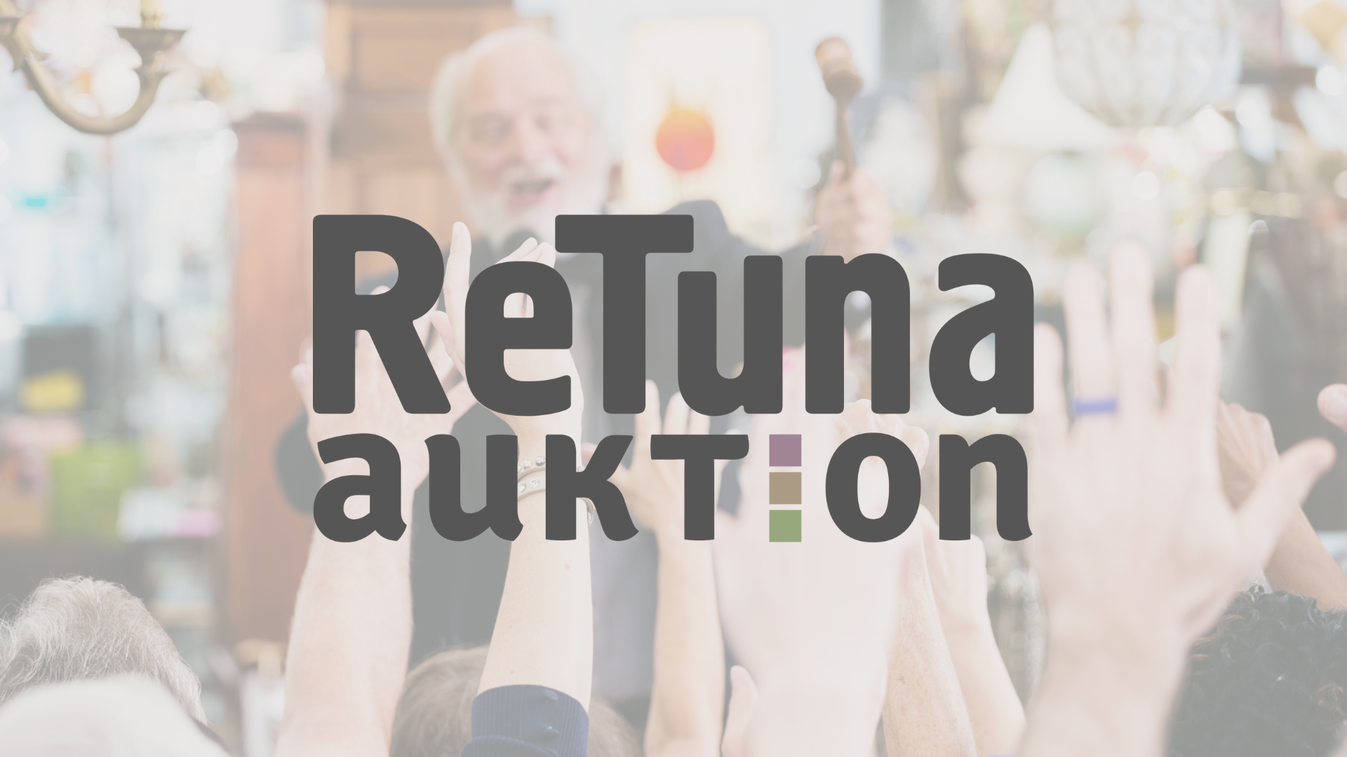 Logotyp för ReTuna Auktion mot en bild på personer.