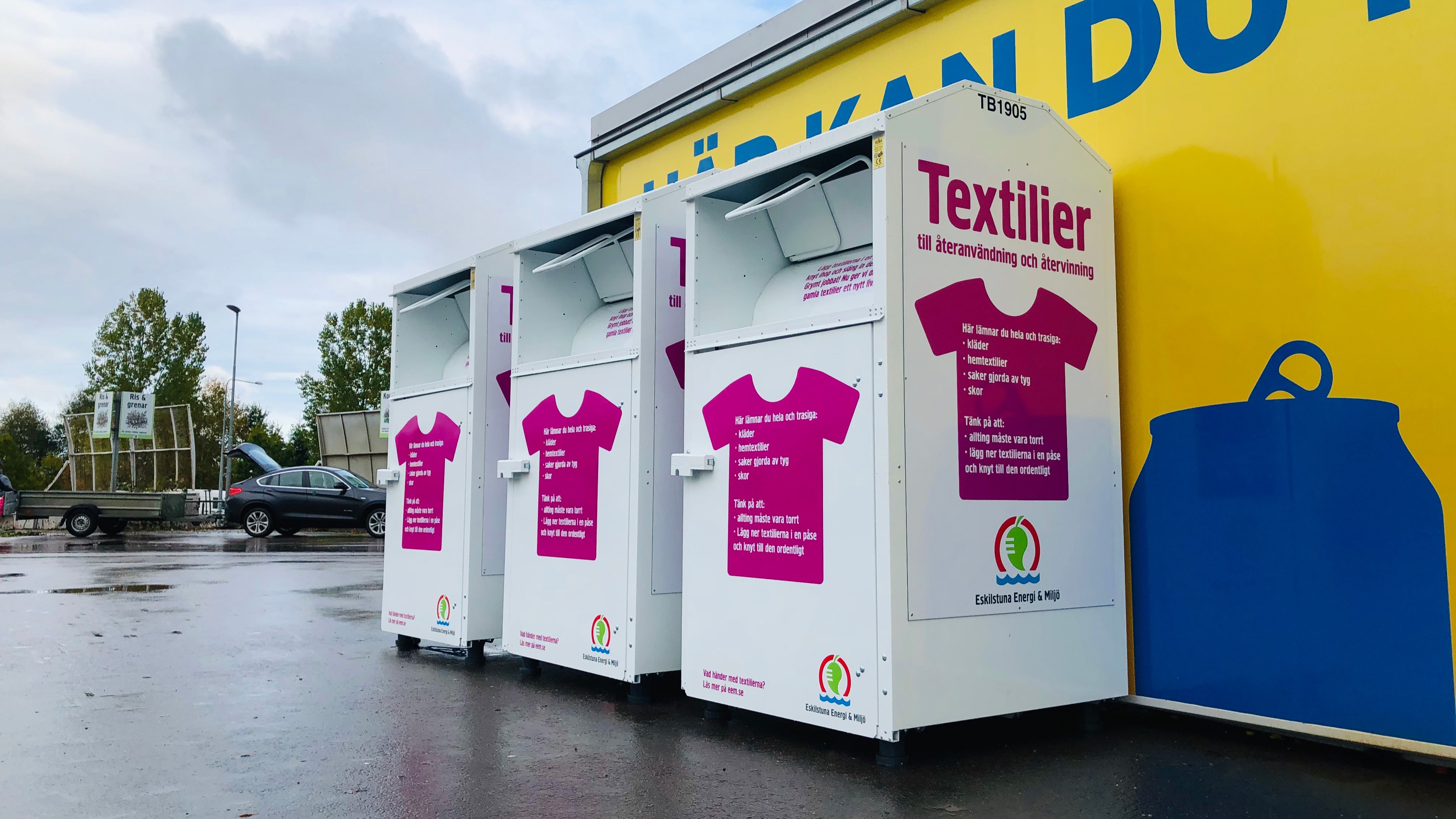 Textilbehållare på retuna.