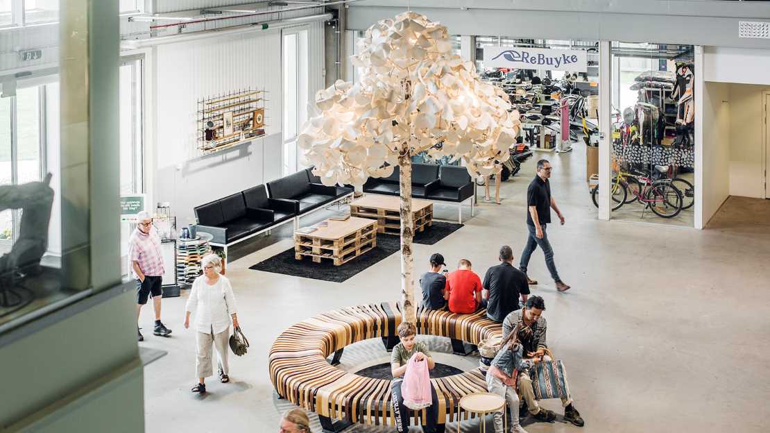 ReTuna Återbruksgallerias entré.